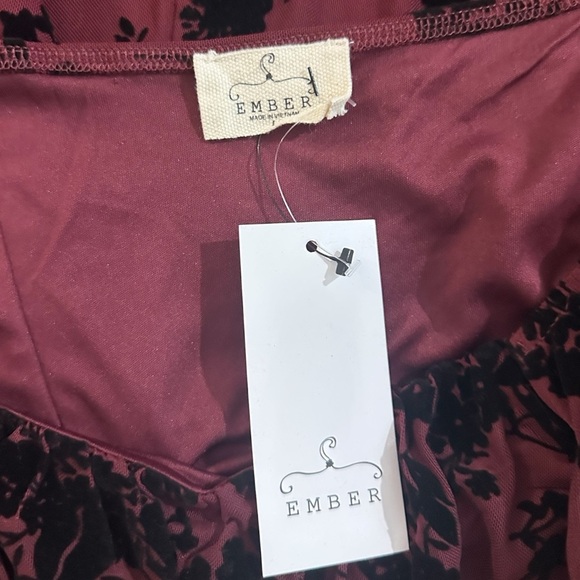 Ember Red W Black Flowers Smocked Round Neck Long Sleeve Peplum Blouse L, M NWT - Picture 5 of 6